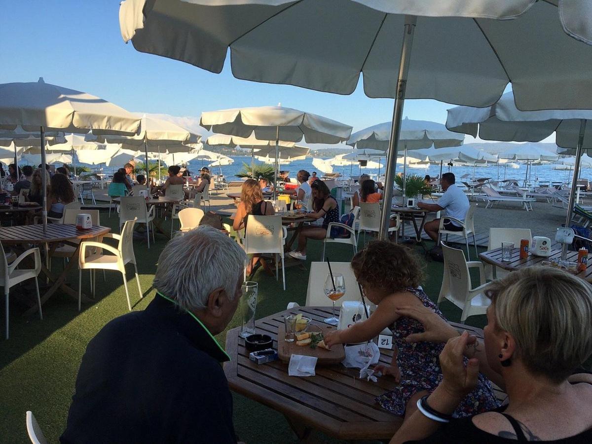 Casabella-Lago Maggiore Lesa Eksteriør bilde